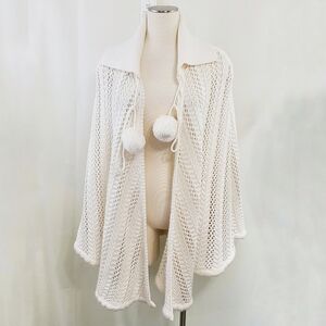 Antthony Originals wrap sweater with matching beanie ivory white knit pompoms OS